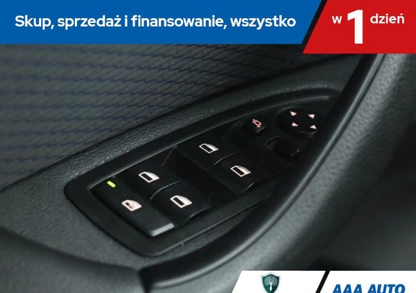 BMW X1 cena 91000 przebieg: 103949, rok produkcji 2017 z Sulejówek małe 326